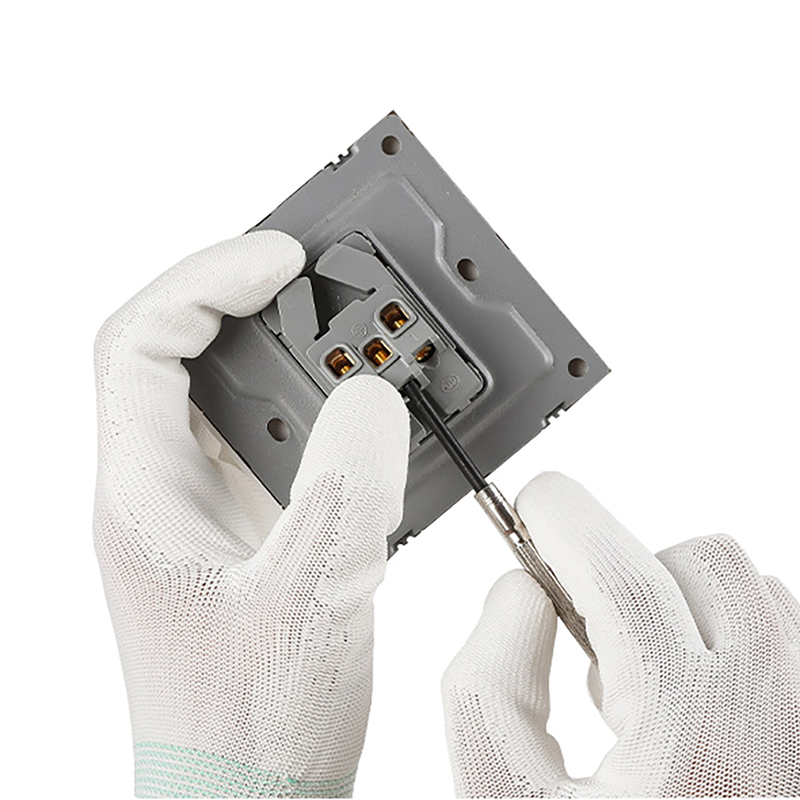 Níolón palm pu lámhainní brataithe